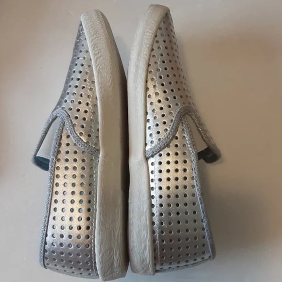 SeaVees Baja Portal Slip On Portal Silver Metallic Women's Sneakers Size 8.5 - Picture 3 of 4